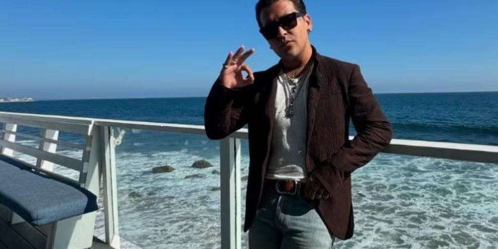 christian-nodal-vergonzoso-escenario-concierto