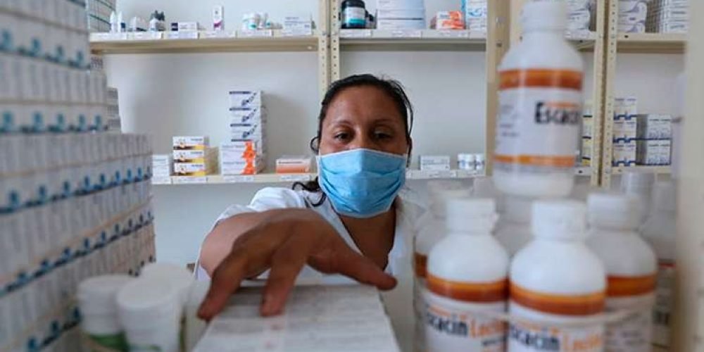 crimen-controla-medicamentos-michoacan-extorsiona-comerciantes