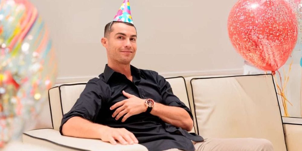 cristiano-ronaldo-celebra-sus-40-años-con-rauw-alejandro