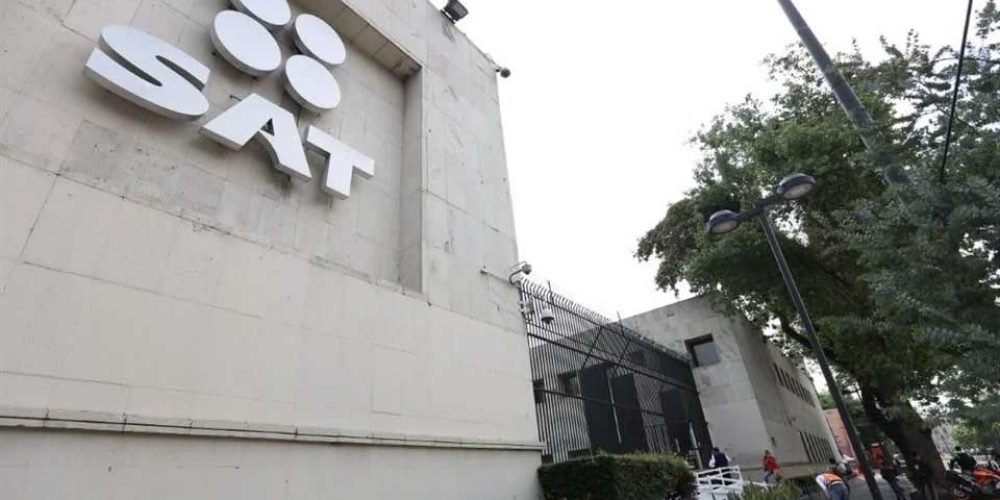 denuncian-funcionarios-sat-por-delitos-federales