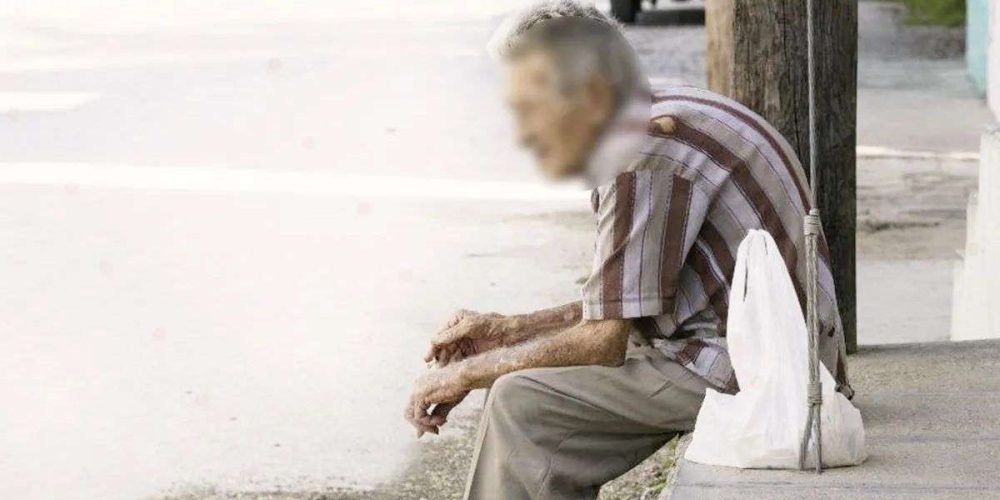 denunciar-casos-de-maltrato-de-adultos-mayores