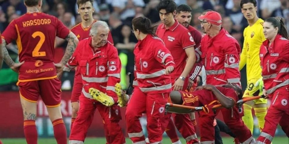 desmayado-futbolista-roma-sale-del-hospital