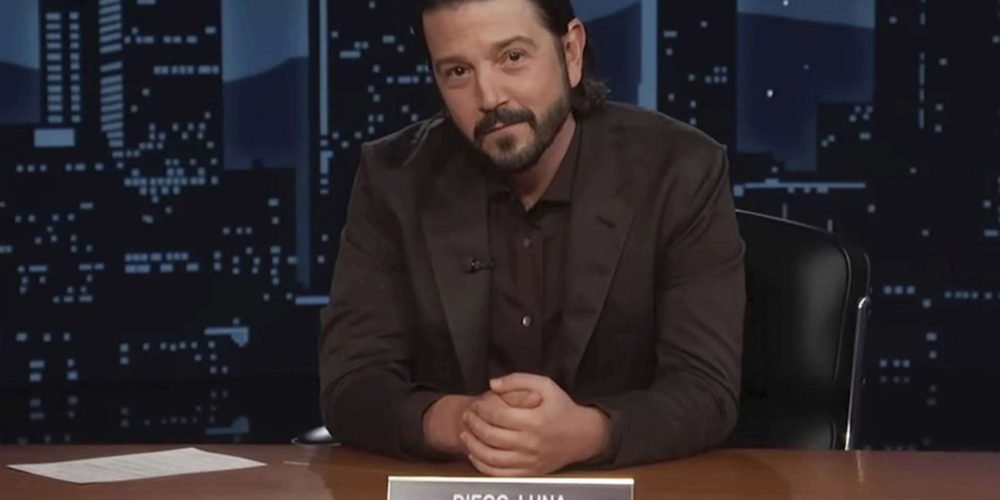 Diego Luna alza la voz por los migrantes y recibe ovación de pie