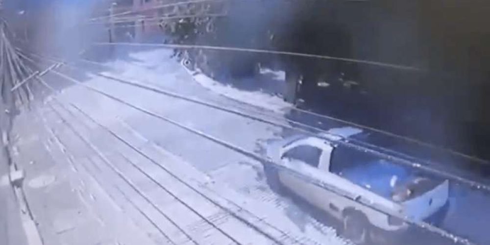 difunden-video-de-camioneta-que-transportaba-cuerpo-de-alejandro-arcos-570459