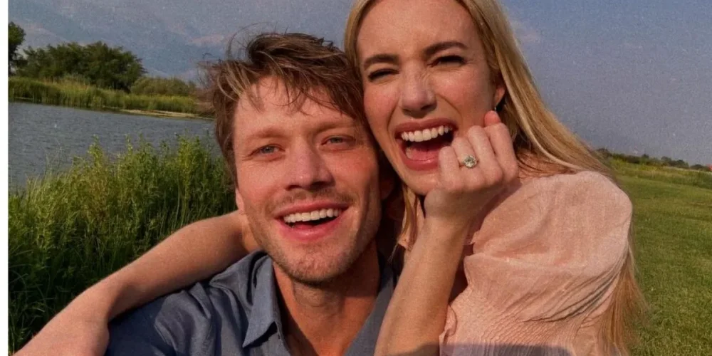 emma-roberts-compromiso-cody-john