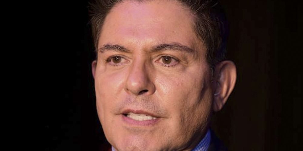 Ernesto Laguardia sufre accidente en CDMX y critica al 911