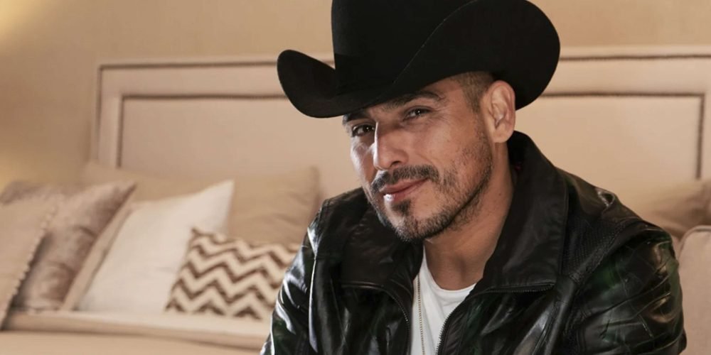 La canción de Espinoza Paz que compuso tras arrepentirse de casarse