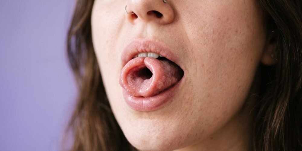 doblar la lengua
