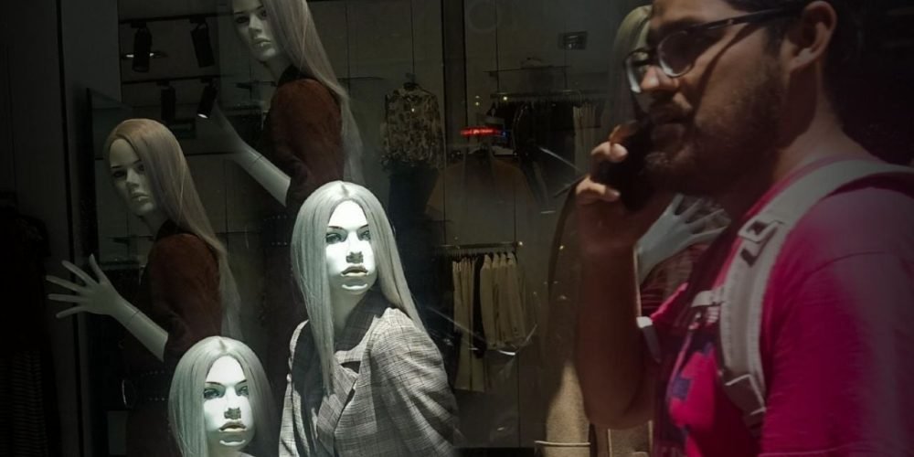 maniquíes se mueven