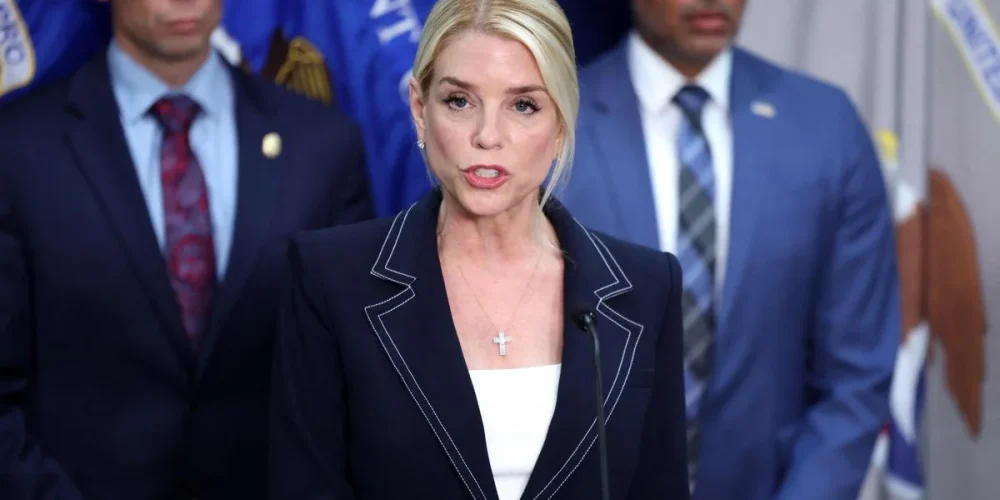 fiscal-pam-bondi-cartel-de-sinaloa-procedados-narcoterrorismo
