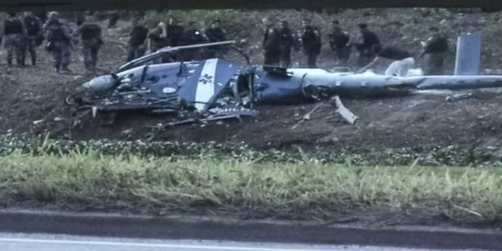 gustavo-petro-aplaza-viaje-mexico-muerte-ocho-militares-colombia