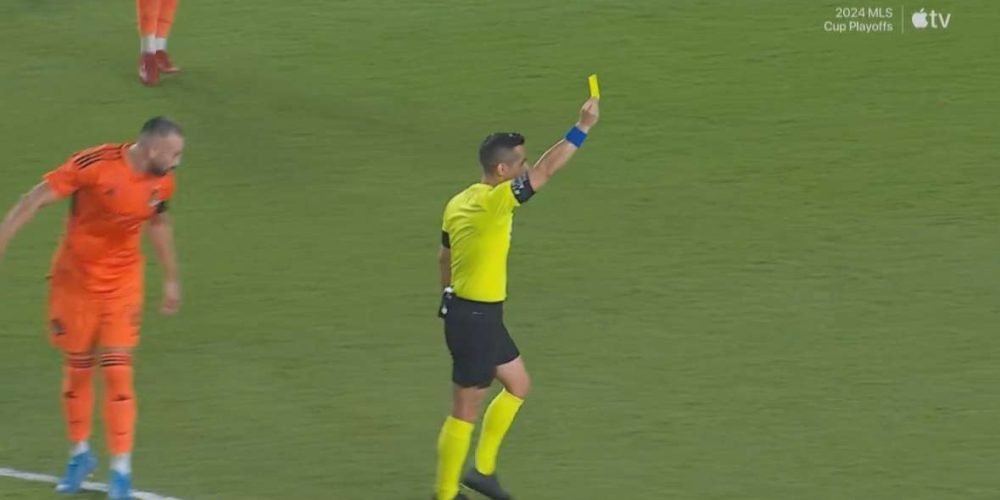 hector-herrera-escupe-arbitro