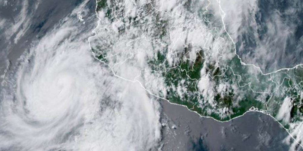 Huracán Flossie alcanza categoría 3 en Pacífico; lluvias y oleaje extremo en Jalisco, Colima