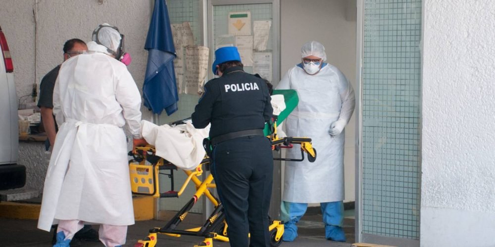 investigadores-300-mil-muertos-pandemia-covid-mexico