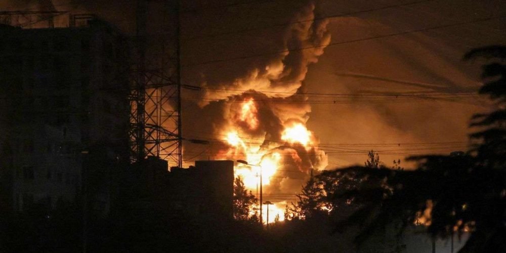 Israel bombardea Teherán: atacan planta nuclear y civiles