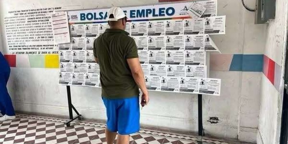 jóvenes-que-buscan-empleo-con-empresas
