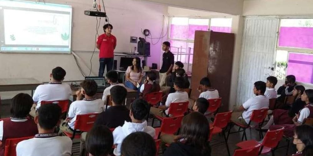 lerdo-charla-contra-acoso-escolar