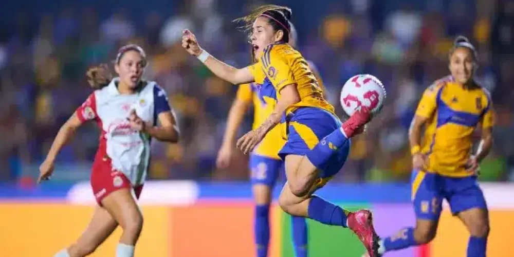 lizbeth-ovalle-gana-premio-marta-en-los-premios-best-de-la-fifa