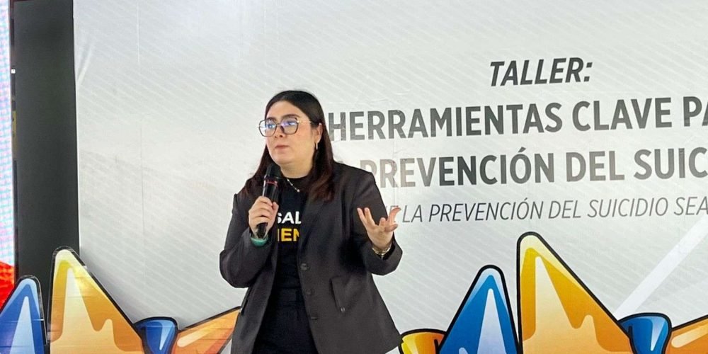 llevan-platicas-a-estudiantes-sobre-salud-1