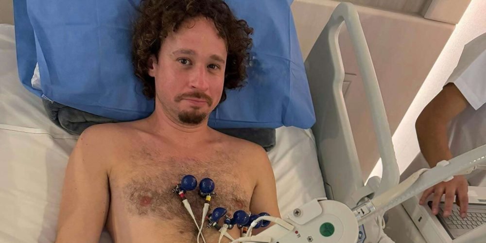 luisito-comunica-hospitalizado