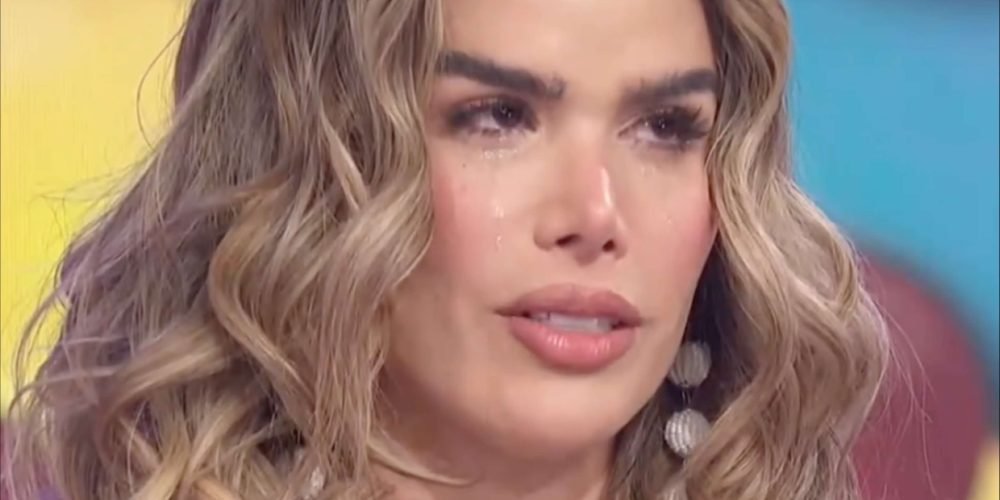 Entre lágrimas, Marie Claire abandona Cuéntamelo, ya!