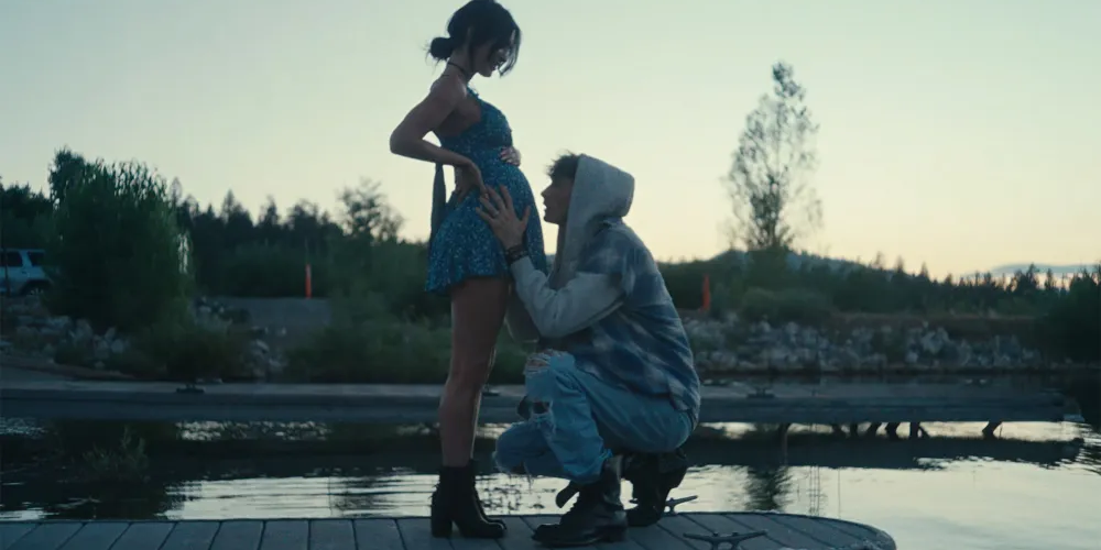 megan-fox-embarazada-rumores-video-musical