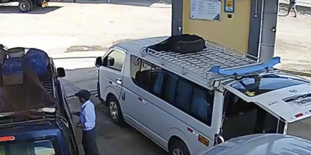 Niño muere atropellado en una terminal de autobús
