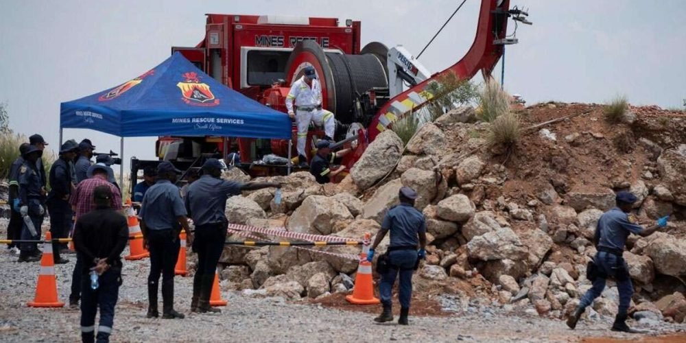 operativo-de-rescate-en-mina-ilegal-en-sudáfrica