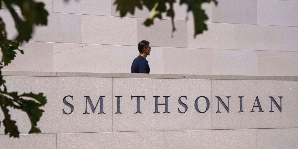 ordenan-revision-museos-smithsonian-alinearlos-vision-trump