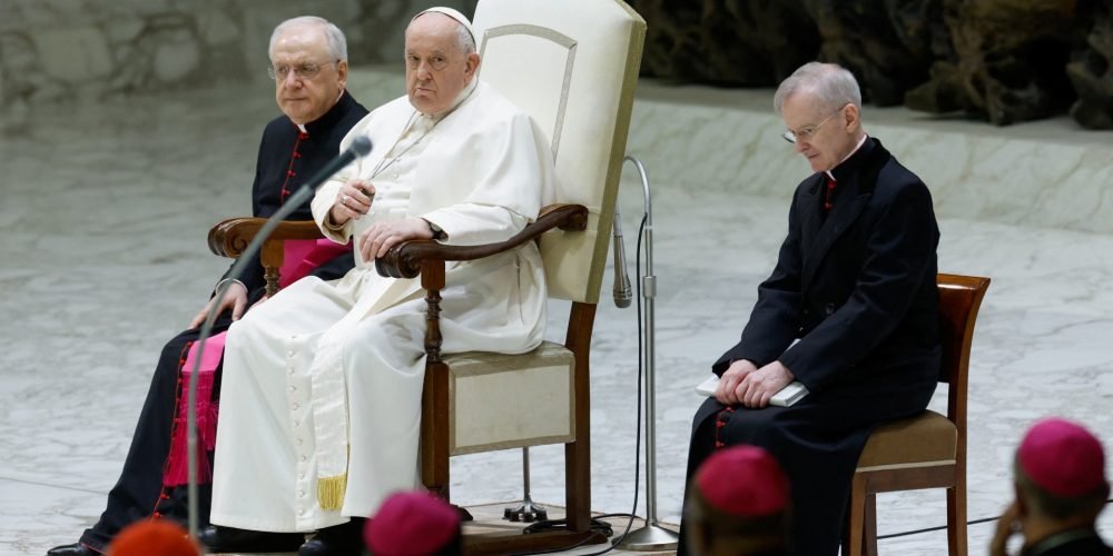papa-francisco-hipocresia-criticar-bendecir-parejas-homosexuales