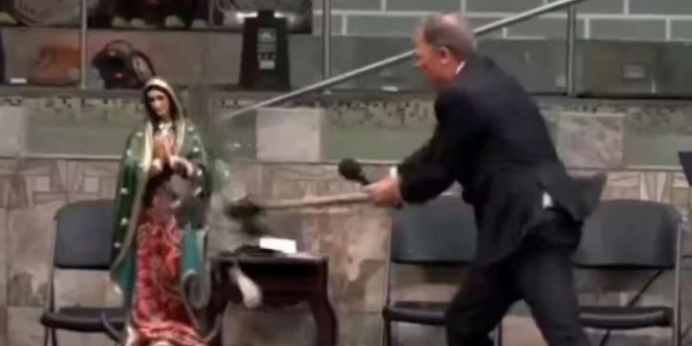 pastor-iglesia-desata-polemica-destruir-virgen-de-guadalupe