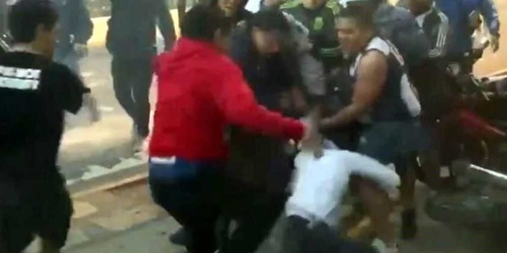 pelea-aficionados-rayados-comunicaciones-guatemala