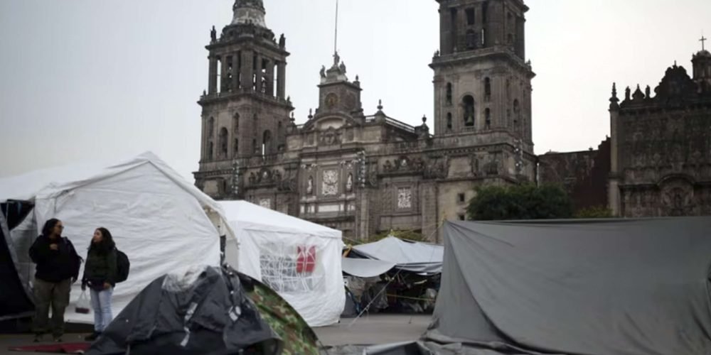 CNTE mantiene plantón y prepara nuevas marchas en CDMX