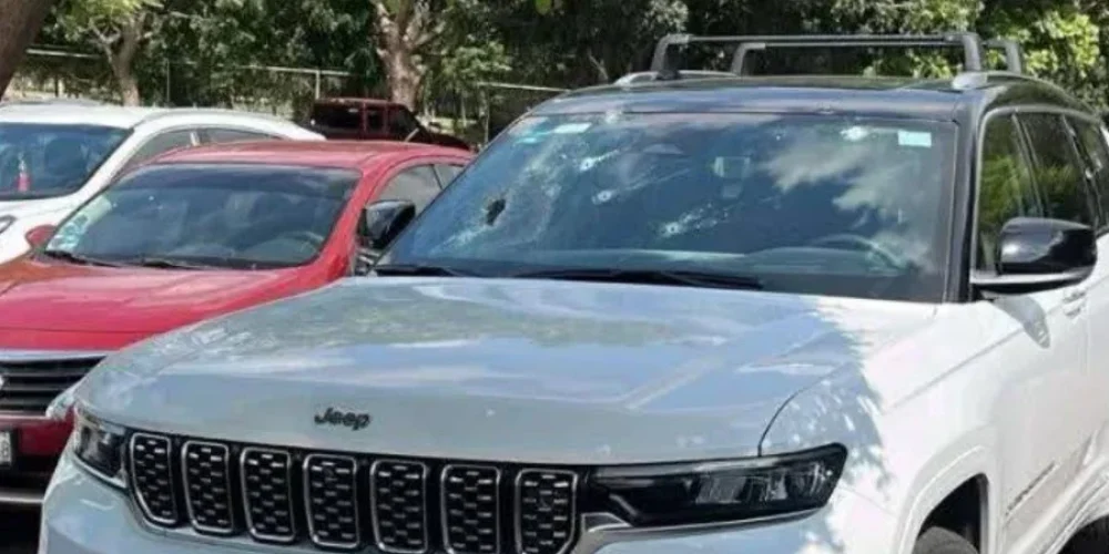 rafaguean-camioneta-nieta-gobernador-rocha-moya-culiaca-sinaloa