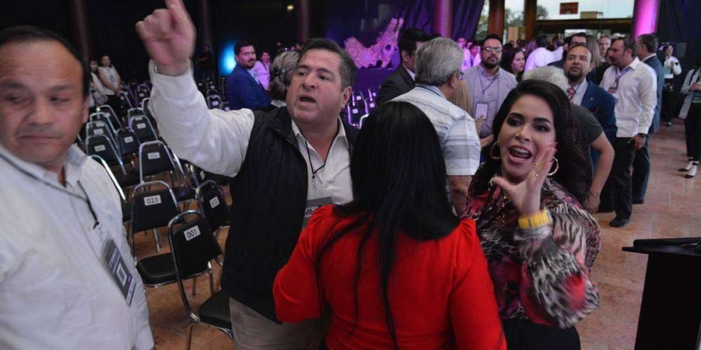 reclamos-esposa-mejia-berdeja-mario-delgado-debate