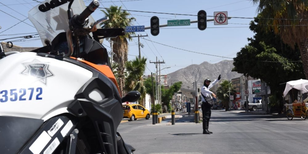 roman-cepeda-vialidad-atienden-semaforos-apagados-falla-abril-2023