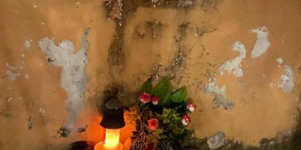 rostro-jesus-aparece-atrio-iglesia-veracruz