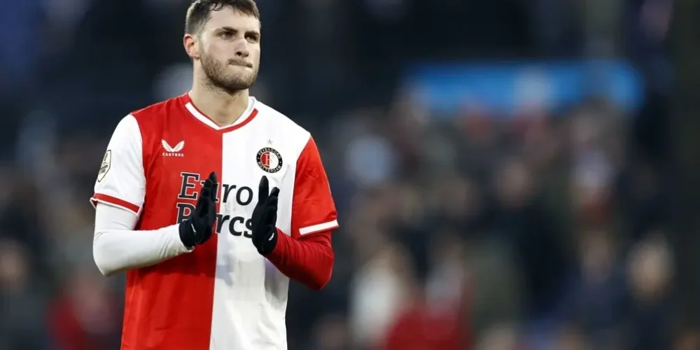 santi-gimenez-seguro-en-el-feyenoord
