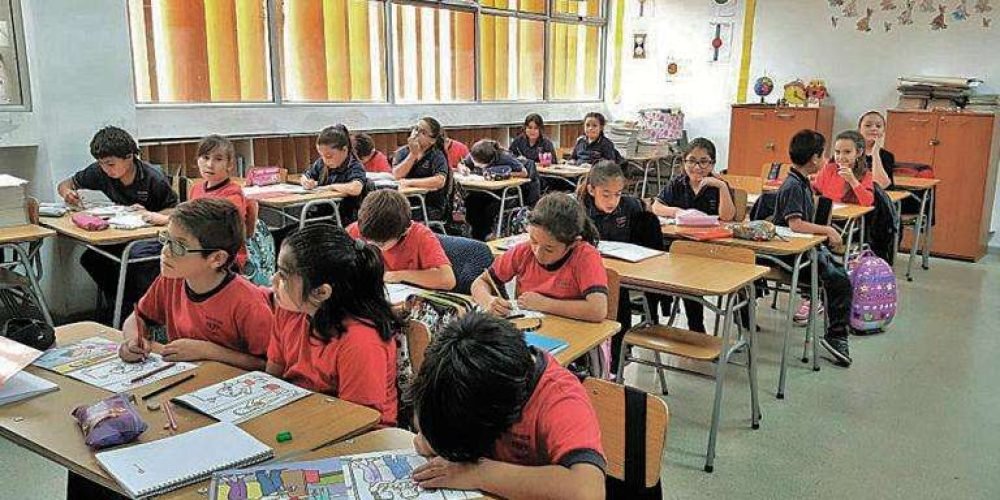 SEP amplía vacaciones docentes y reduce 5 días del calendario 2025‑26