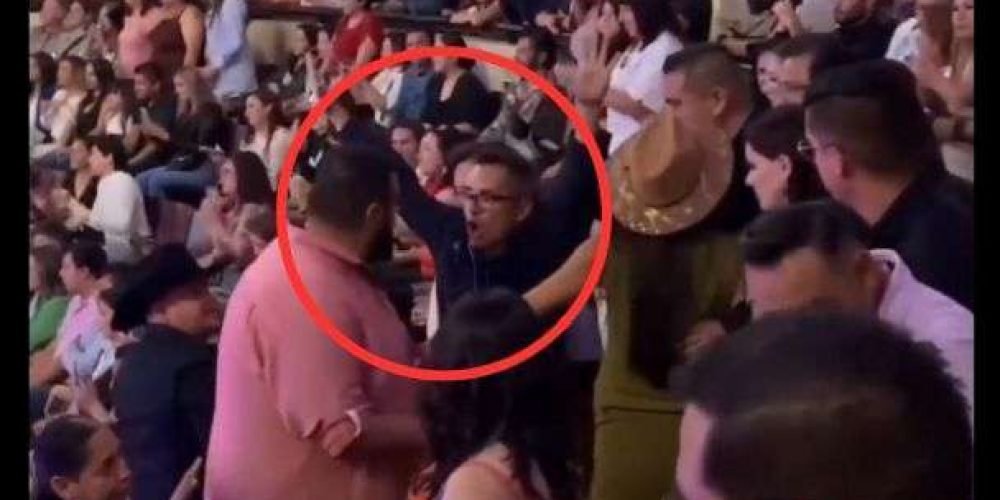 sergio-sepulveda-pelea-concierto-gloria-trevi