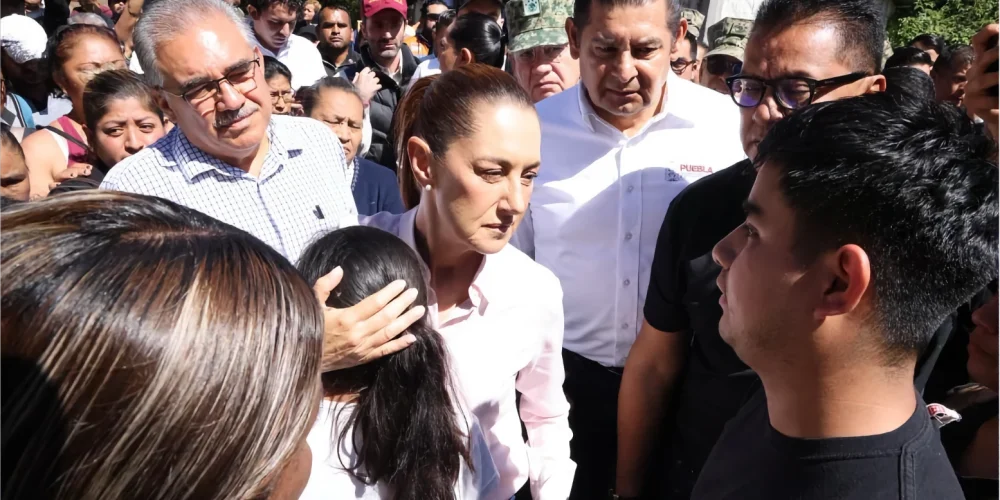 sheinbaum-nadie-desamparados-lluvias-octubre-2025