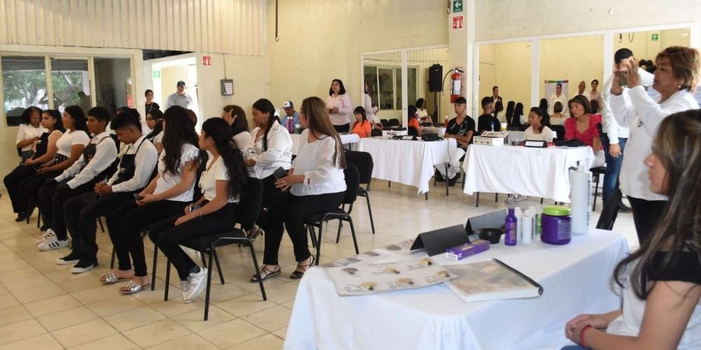 taller-belleza-dif-gomez-palacio-2