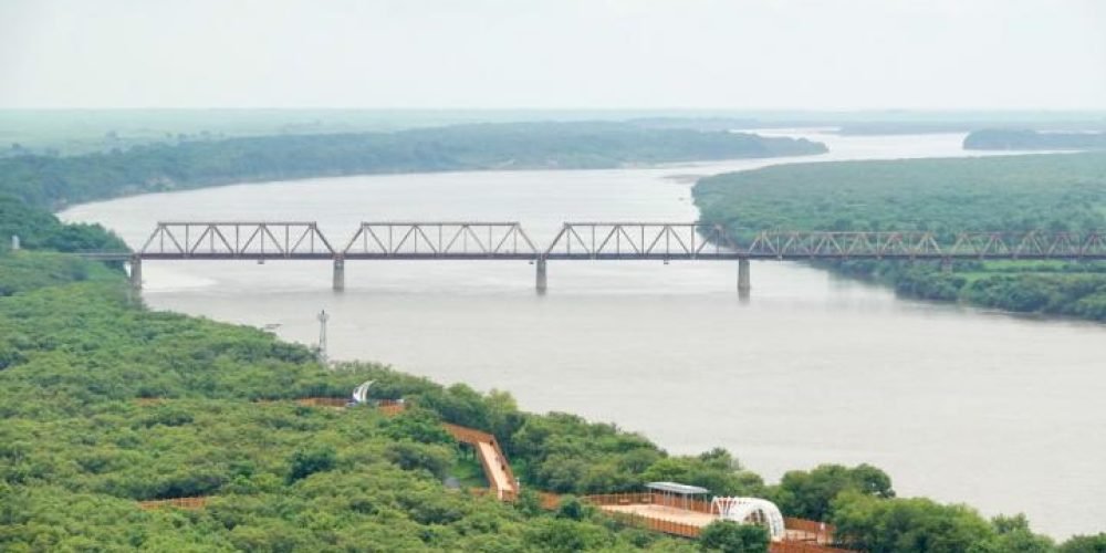 un-puente-sobre-el-rio-tumen-en-su-frontera-entre-corea-del-norte-y-rusia