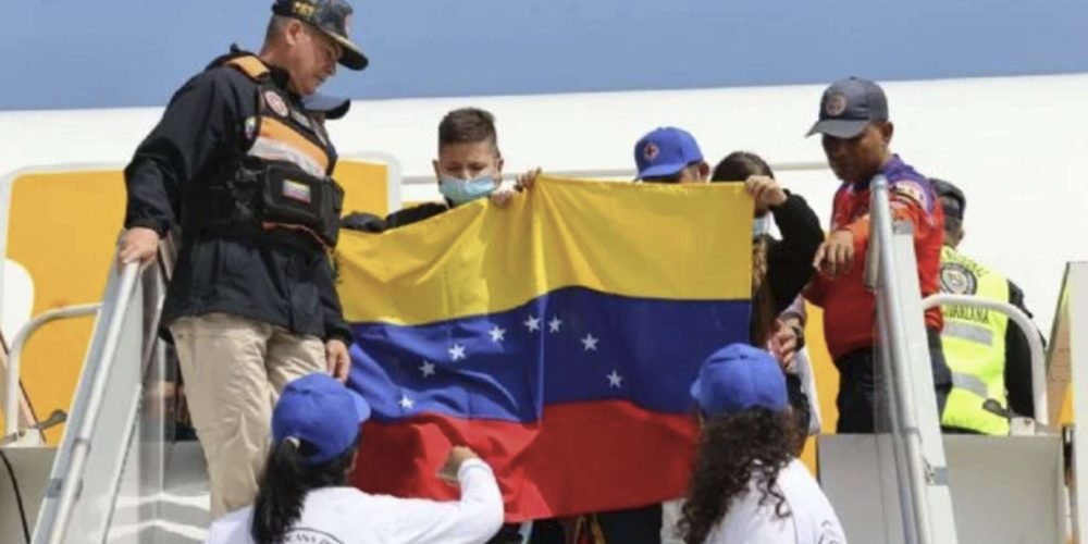 Venezuela y EE.UU. reanudan vuelos de repatriación de migrantes