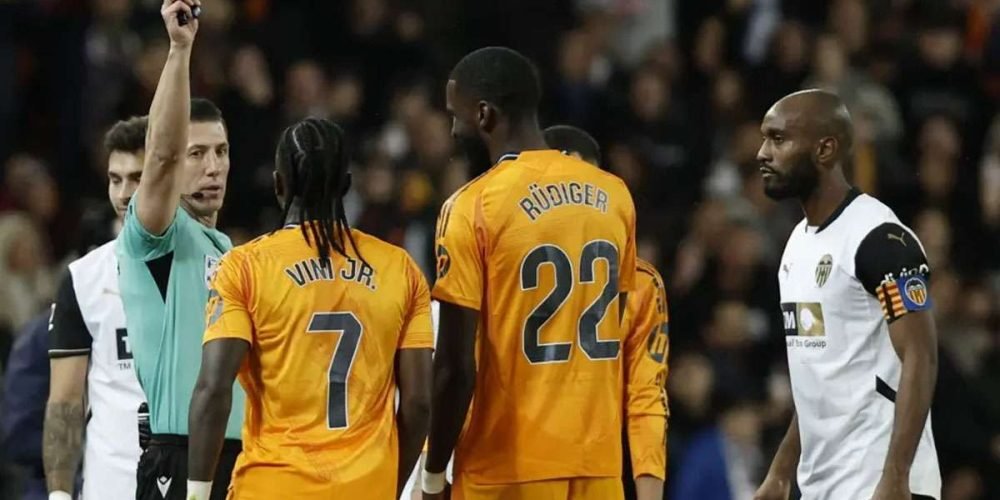 vinicius jr-inicia-el-2025-con-polémica-expulsión-en-mestalla